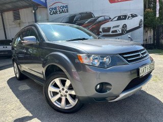 MITSUBISHI OUTLANDER - 7 SEATER - 2011