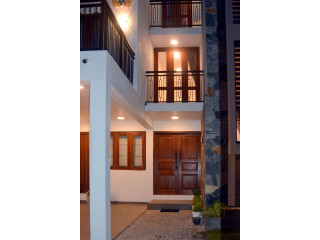 RIVERFRONT LUXURY HOUSE RENTAL IN WATTALA