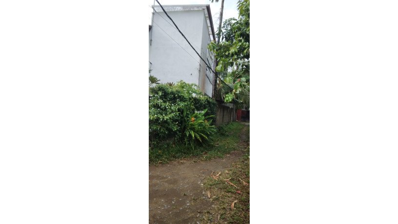 land-with-2-story-house-for-sale-in-moratuwa-big-1