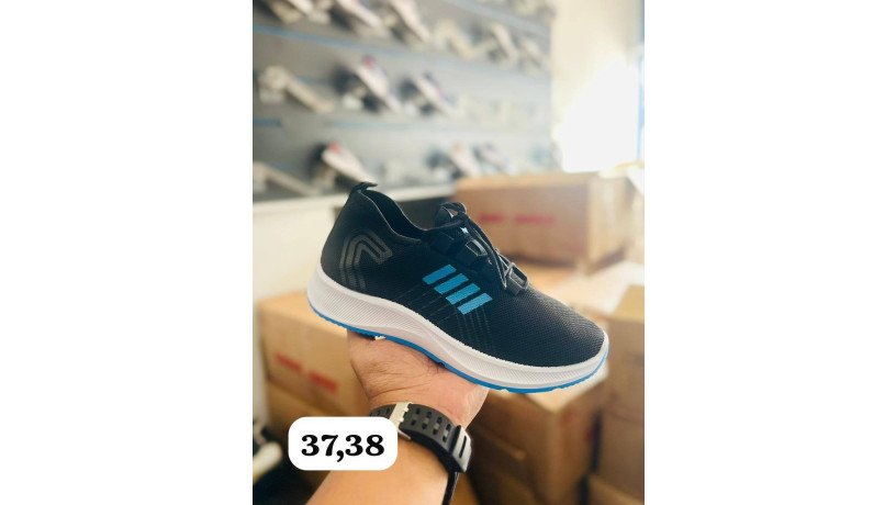 shoe-blue-big-0