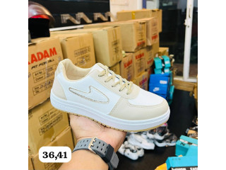 WHITE SHOE