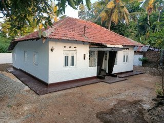 A VALUABLE PROPERTY WITH A HOUSE IS FOR SALE IN THE MIRIGAMA TOWN (ON SUMANASARA MAWATHA).