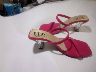 PINK HEELS GLASS