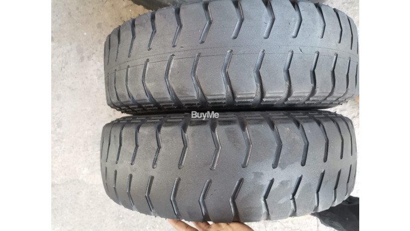 6009-60012-tyres-big-0