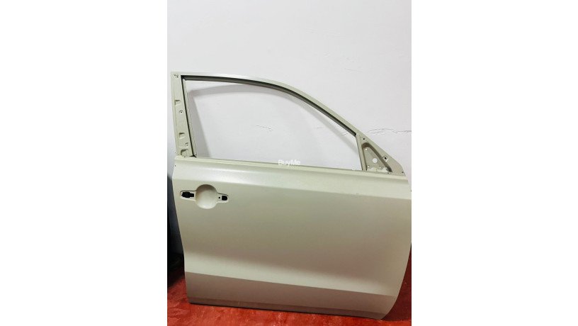 suzuki-grand-vitara-front-door-panel-big-0