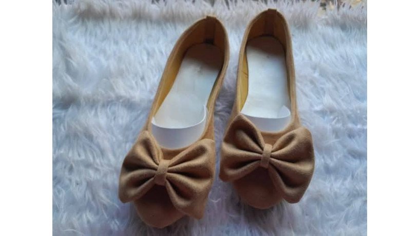 girls-cover-shoes-big-0