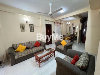 APARTMENT FOR SALE IN BAMBALAPITIYA - COLOMBO 4