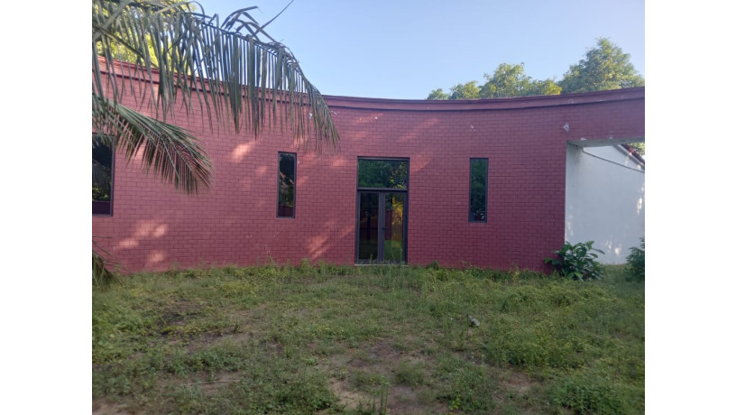 land-with-house-for-sale-in-manipay-big-0