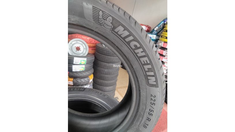 22555r18-michelin-tyre-big-2