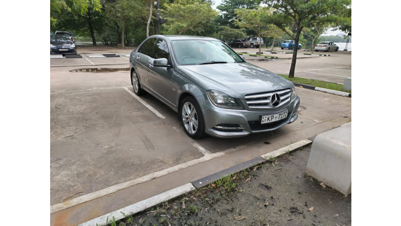 mercedes-benz-w204-facelift-avantgarde-2011-big-5