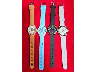 RUBBER BELT LADIES WATCH