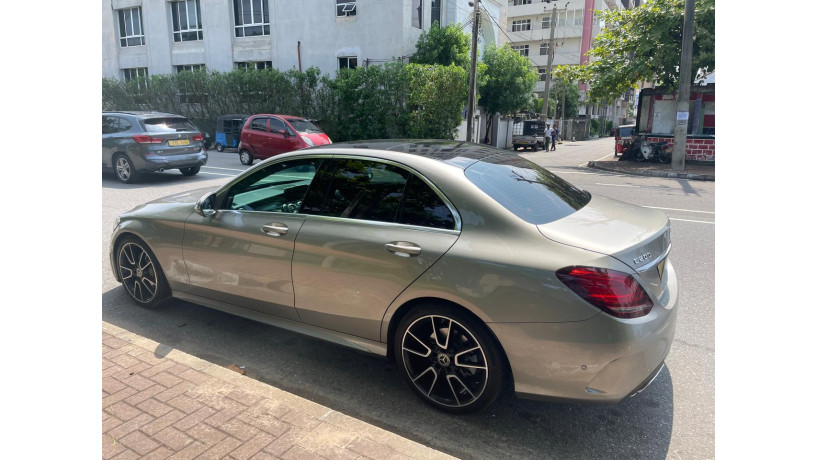 mercedes-benz-c200-2020-big-4