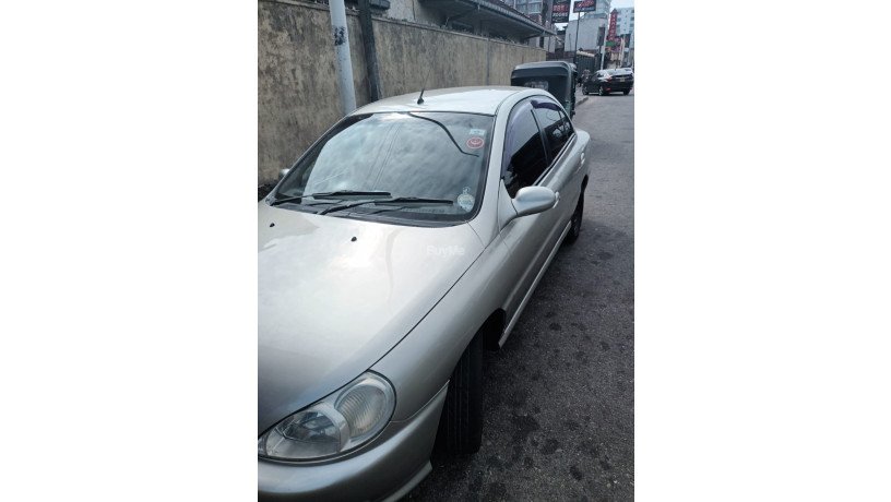 kia-rio-2002-big-1