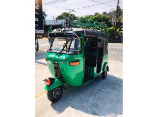 BAJAJ RE THREE WHEELER 2009