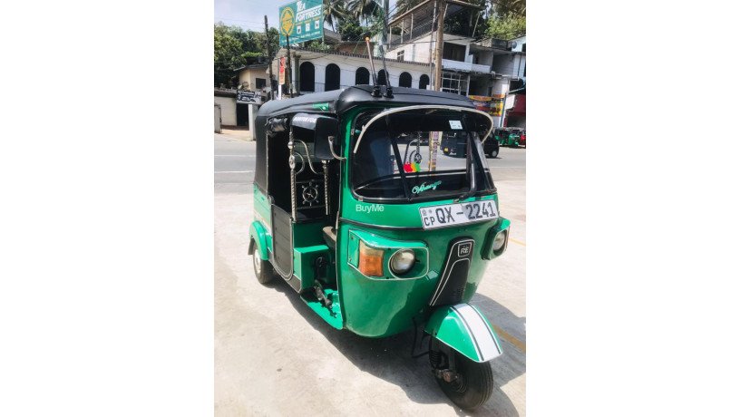 bajaj-re-three-wheeler-2010-big-2