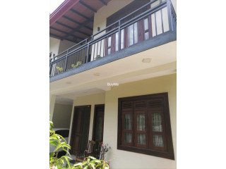 HOUSE AVAILABLE FOR SALE IN KANDY, AMPITIYA