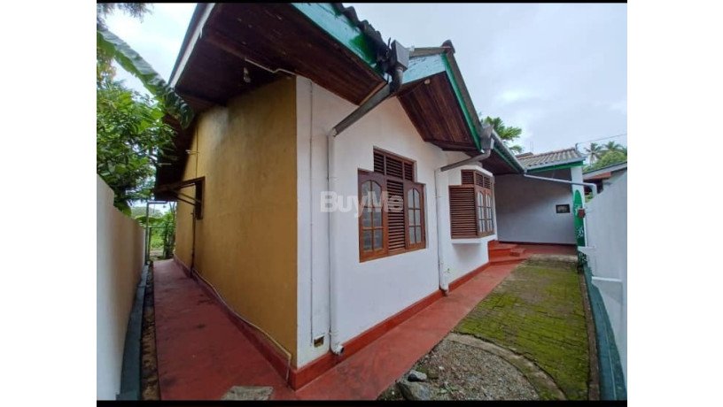 single-storey-house-for-sale-in-boralasgamuwa-big-1