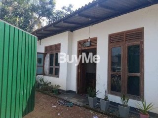 HOUSE FOR SALE AT RUGGATHOTUPALA PANADURA