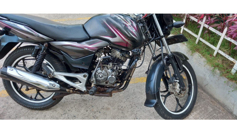 bajaj-discover-125-2014-big-1