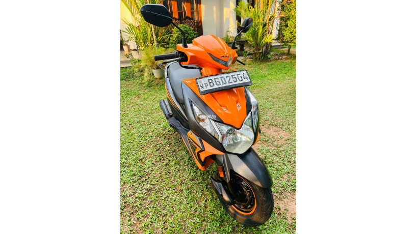 honda-dio-bgd-big-0