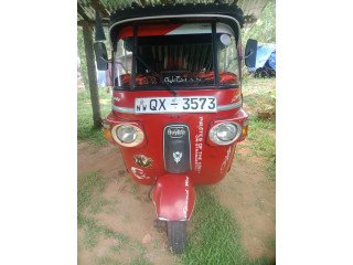 BAJAJ RE THREE WHEEL - QX