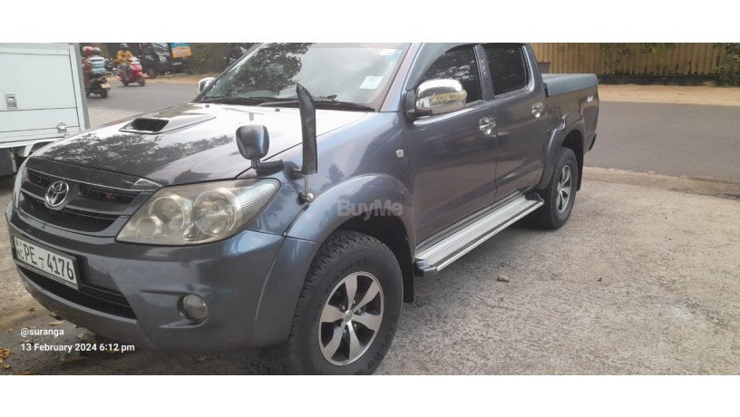 toyota-hilux-2008-big-1