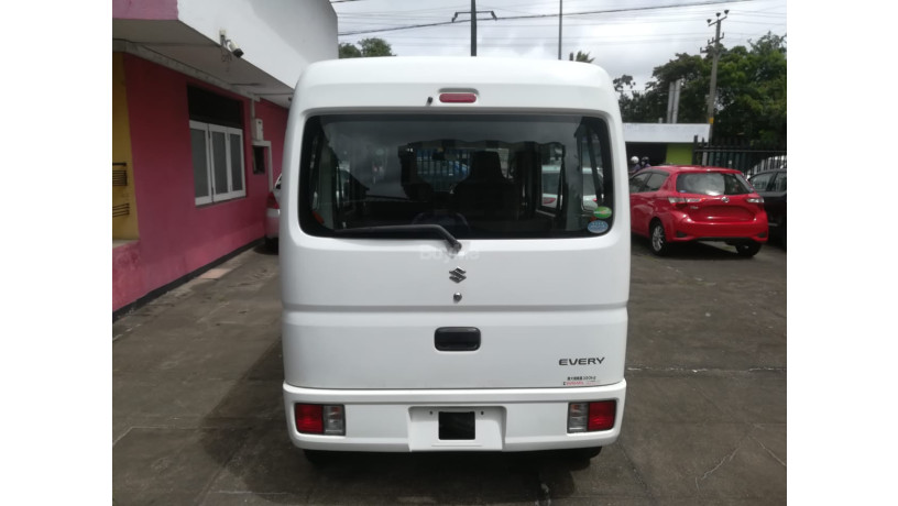 suzuki-every-buddy-van-2015-big-3