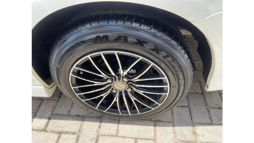 honda-fit-shutle-nevy-premium-2013-big-7