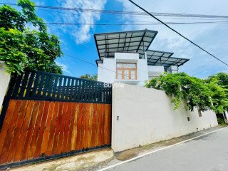 HOUSE FOR SALE IN NUGEGODA MIRIHANA