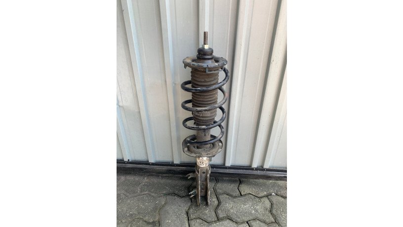 honda-vezel-ru3-shock-absorber-big-0