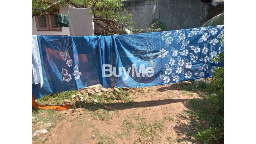 bathik-saree-blue-and-white-big-5