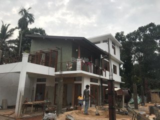 NEW THREE STORY HOUSE FOR SALE - PILIYANDALA SUBURB