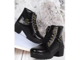 BLACK COLOUR LEATHER BOOT FOR LADIES
