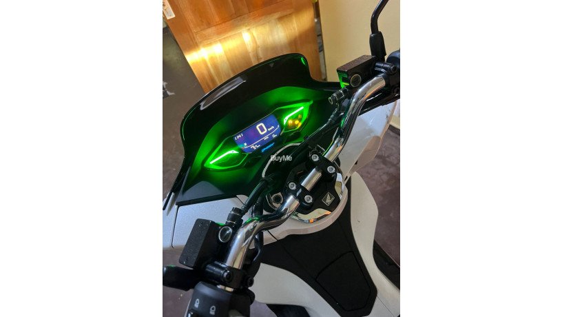 honda-pcx-160-unregistered-big-2