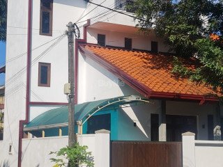 LUXURY HOUSE FOR SALE IN GORAKANA GALKANUWA