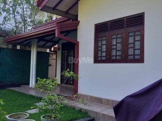 HOUSE FOR SALE IN BANDARAGAMA