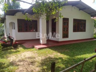 HOUSE FOR SALE IN RUGGATHOTUPALA PANADURA