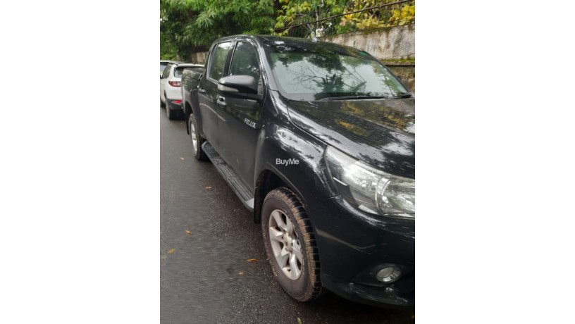 toyota-hilux-4wd-double-cab-big-2