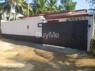 House for sale at Kindelpitiya near Bandaragama Piliyandala bus road