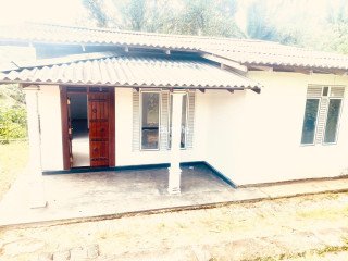 HOUSE FOR SALE IN AWISSAWELLA