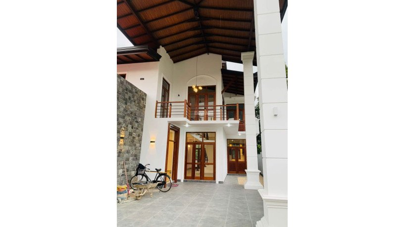 architecturally-designed-modern-two-story-house-for-sale-in-thunhadahena-road-big-0