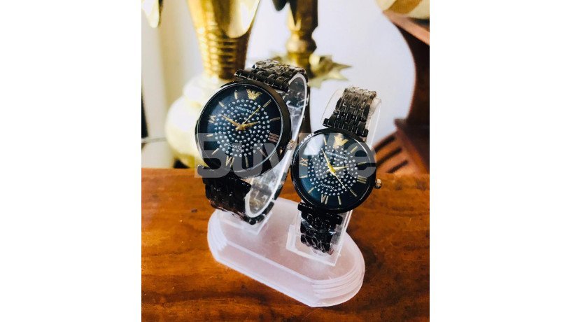 couple-watches-big-1