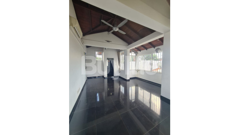 3-story-luxury-beautiful-house-for-sale-in-battaramulla-big-4