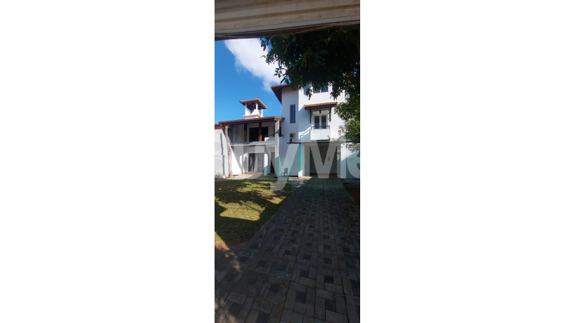 3-story-luxury-beautiful-house-for-sale-in-battaramulla-big-2