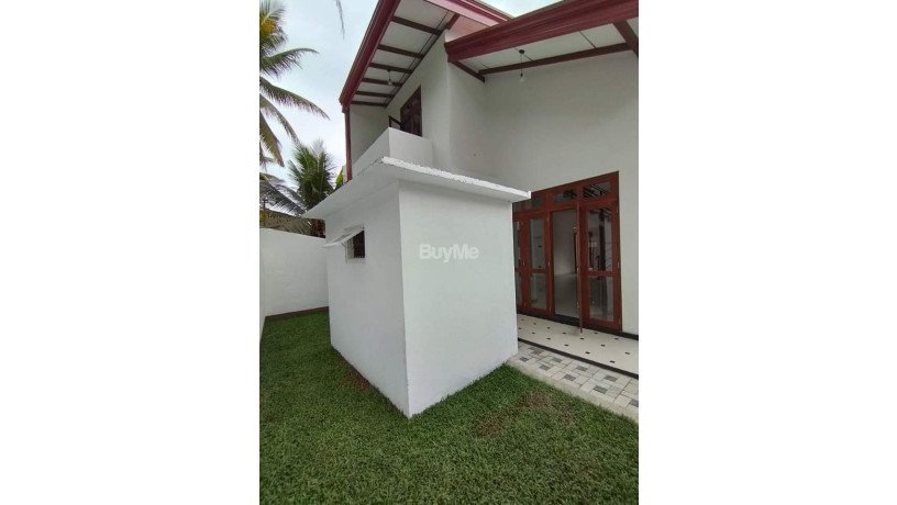 house-for-sale-at-athurugiriya-big-6