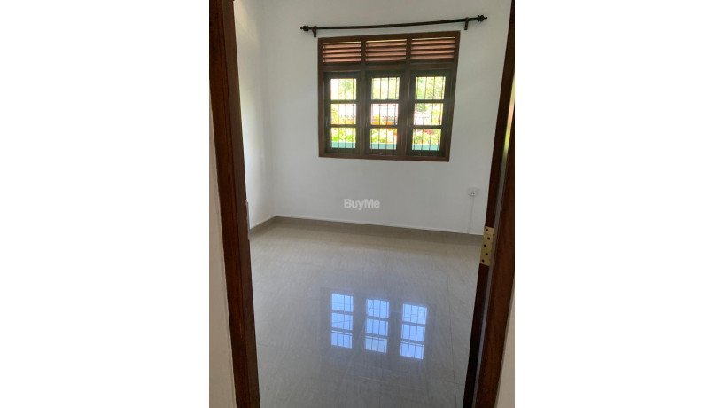 house-for-sale-at-athurugiriya-big-5