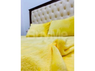 KING/ QUEEN BEDSHEET & TWO PILLOWCASES - YELLOW (*90" × 80")