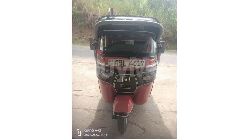 bajaj-re-4-stroke-2016-big-4